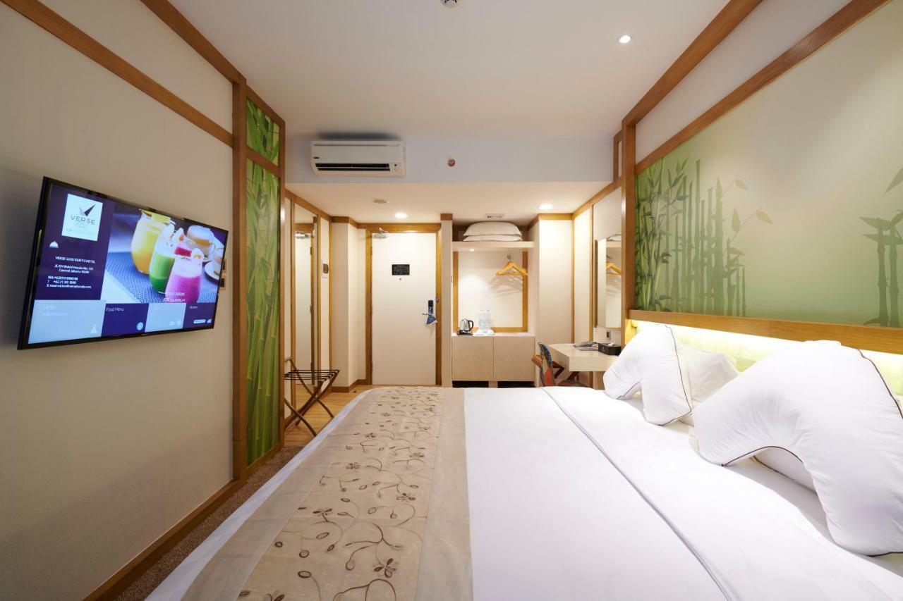 Verse Luxe Hotel Wahid Hasyim Джакарта Екстер'єр фото